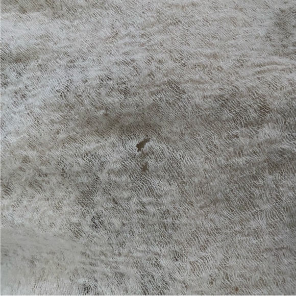 Small Cloud Shop Wool Cloud Scarf size Large in bone - Picture 5 of 6